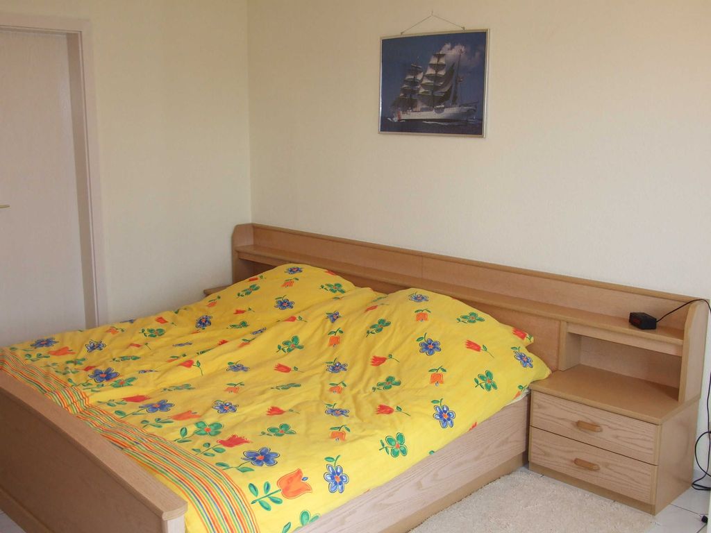Schlafzimmer mit Doppelbett