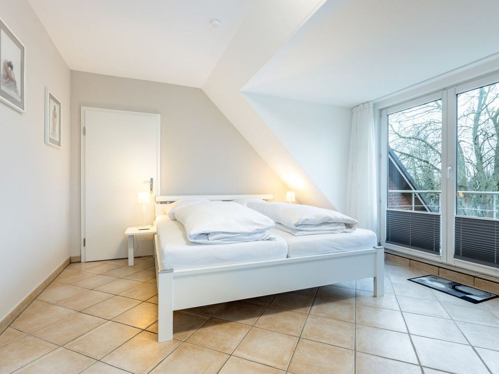 1. Schlafzimmer mit Südbalkon