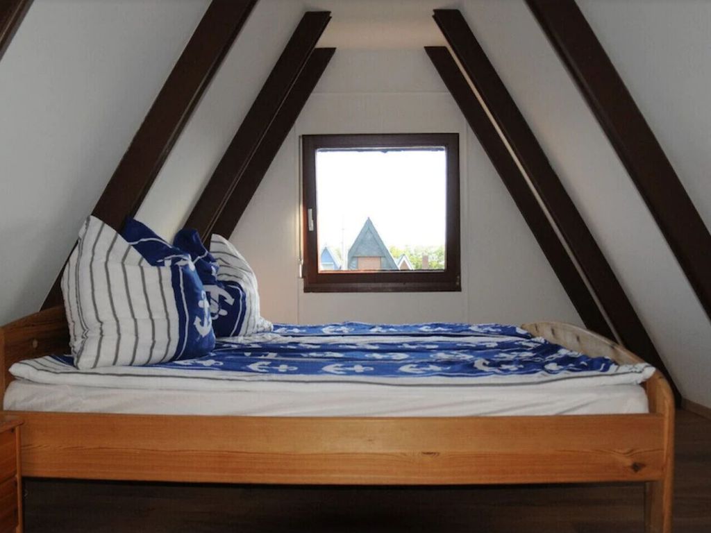 Schlafzimmer mit Doppelbett
