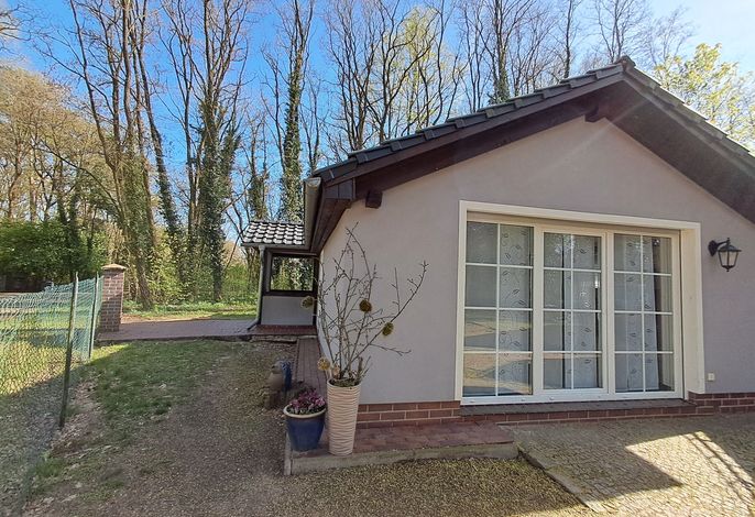 Waldhaus, SZ, WZ, Küche, DU/WC