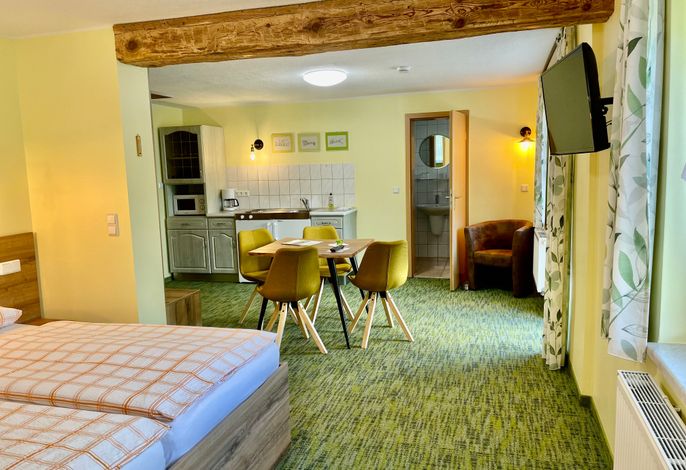 Juniorsuite bis 4 Personen Zimmer 2