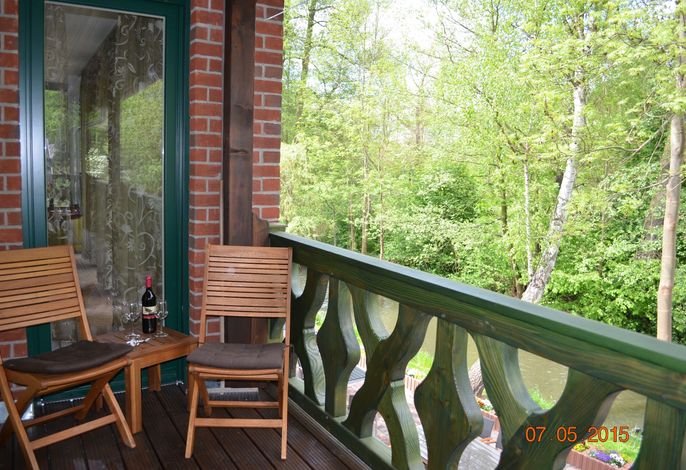 Spreewaldscheune am Fließ-Ferienwohnungen am Wasser in Burg