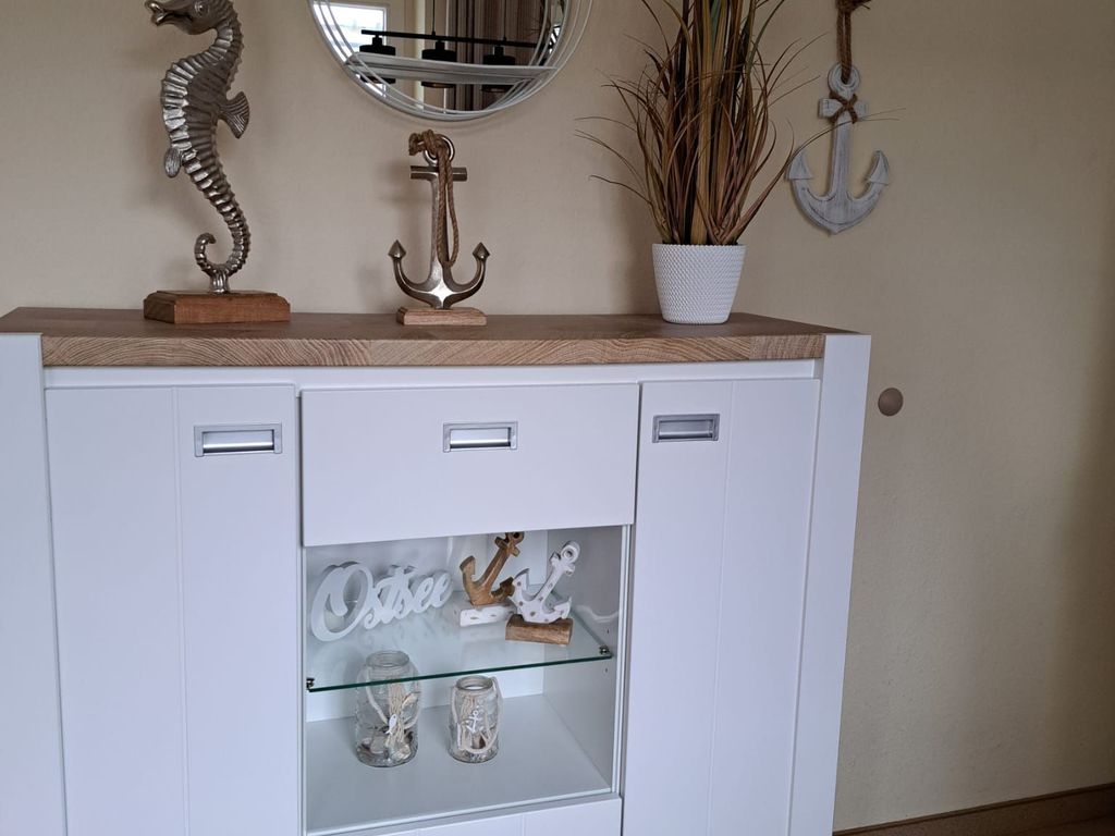 Schrank im Wohn-Schlafraum