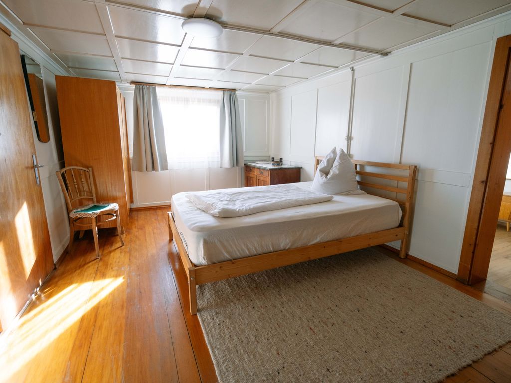 Zimmer Kamin im Untergeschoss