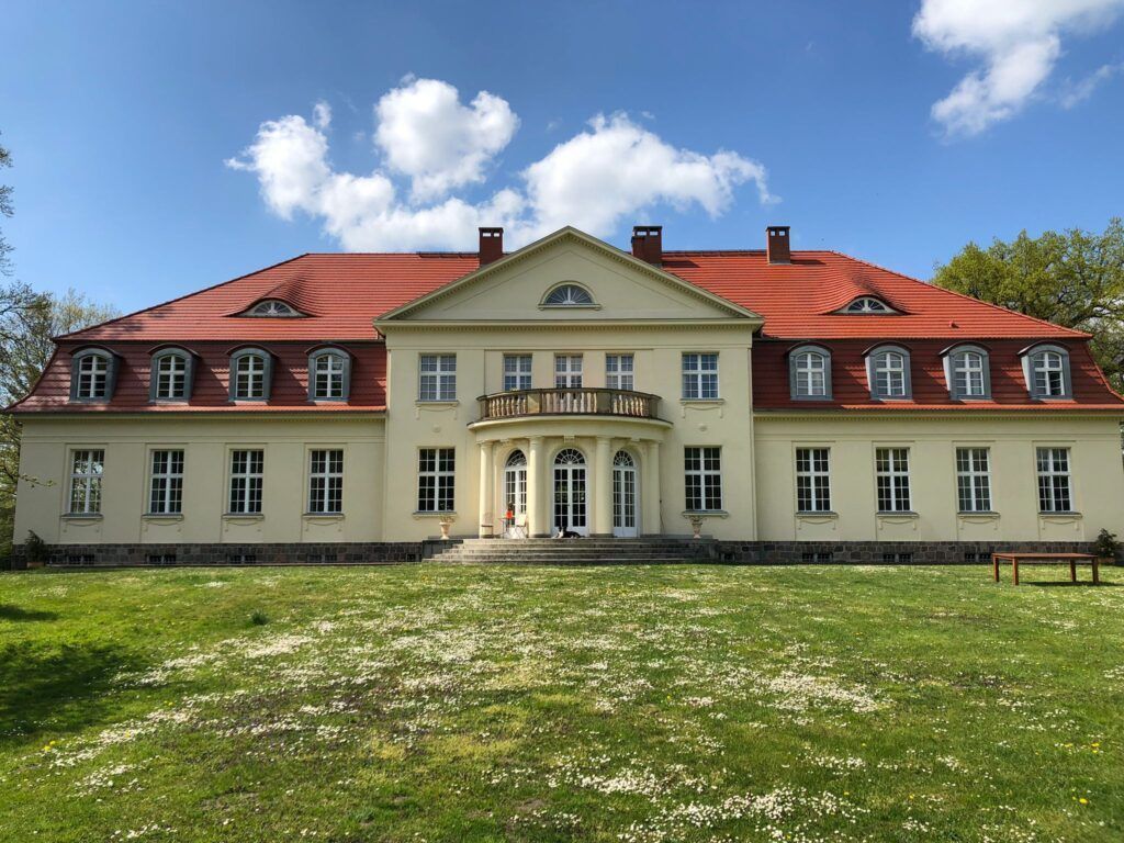 Parkansicht zum Gutshaus