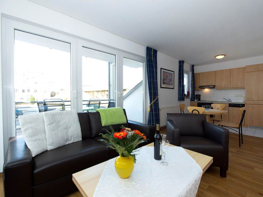 08 schöne 2-Raum-Ferienwohnung mit Balkon