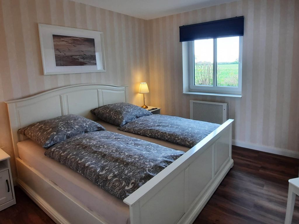 Schlafzimmer mit Doppelbett