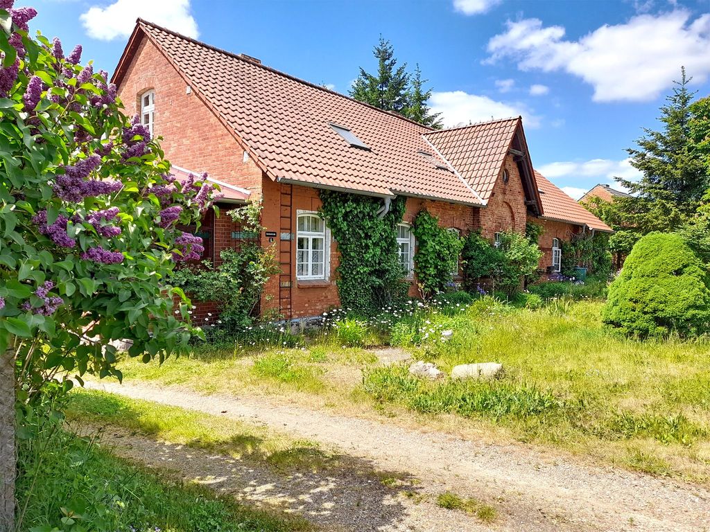 Hausansicht Straßenseite