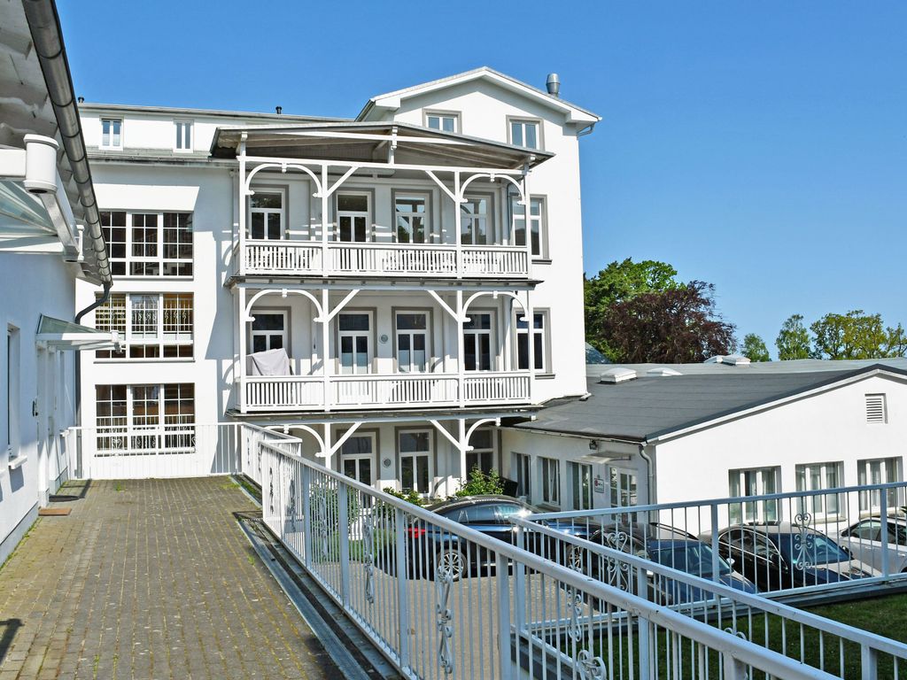 Appartementhaus mit Balkon im Ostseebad Göhren (HN)