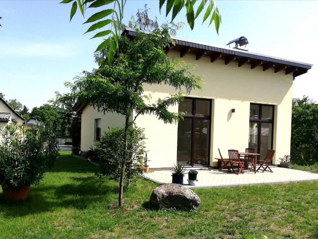 Terrasse mit Gartenblick