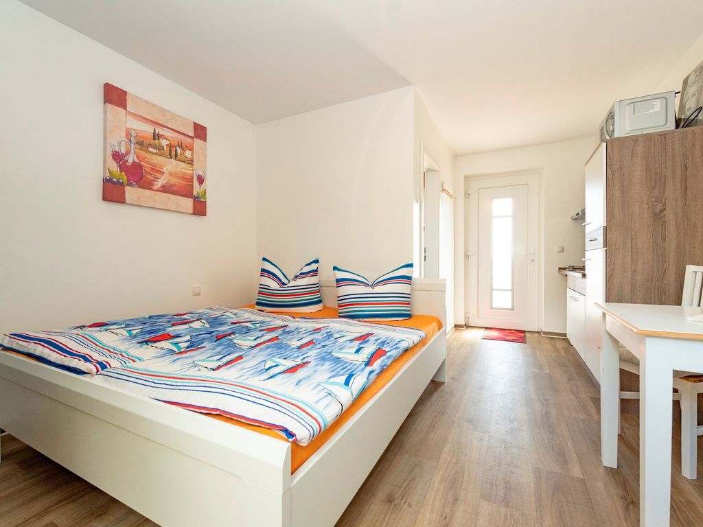 03 1-Raum-Ferienwohnung mit Terrasse
