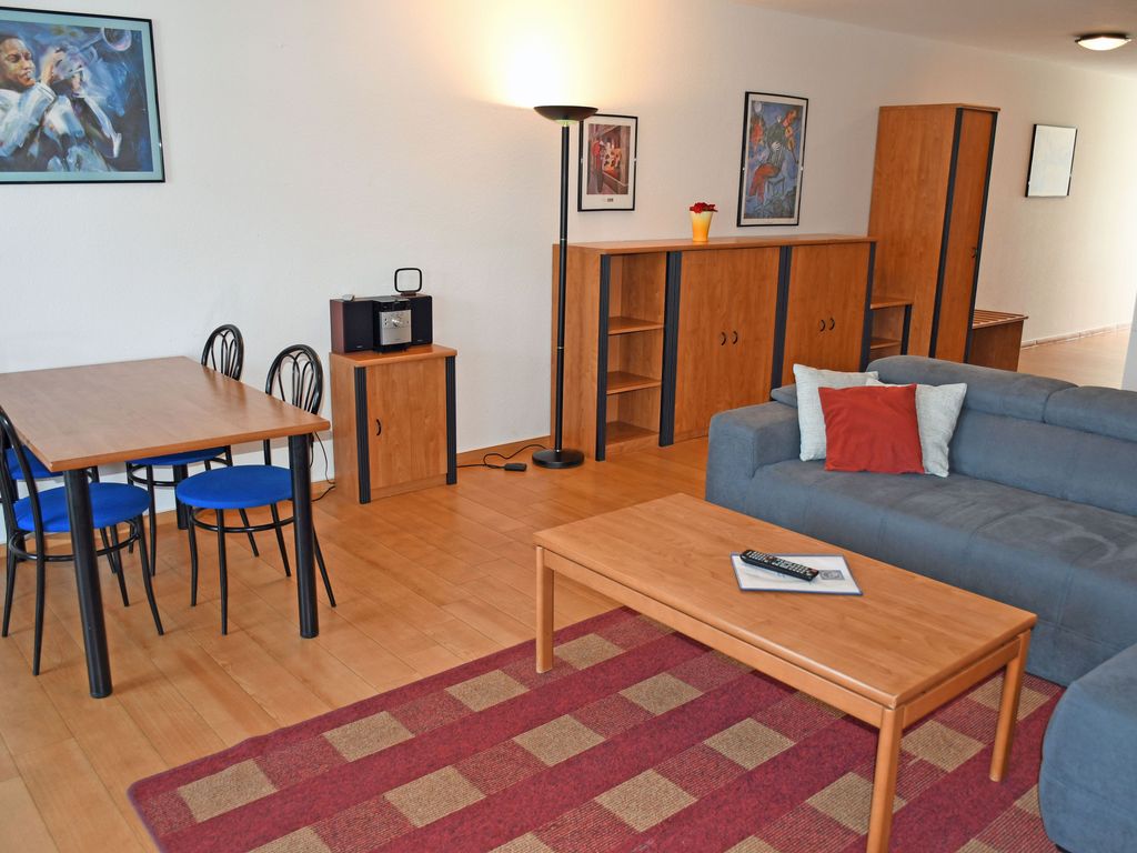09 schöne 2-Raum-Ferienwohnung mit Balkon