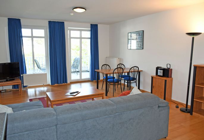 Appartementhaus mit Balkon 300 m bis zum Strand (HStr)