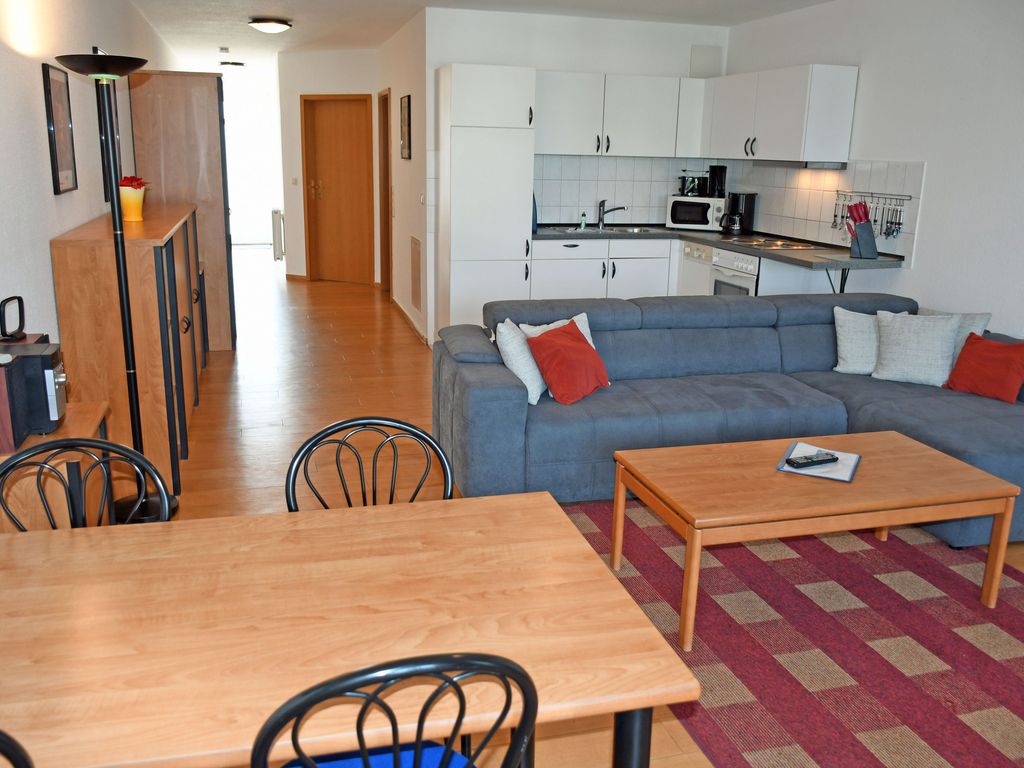 09 schöne 2-Raum-Ferienwohnung mit Balkon