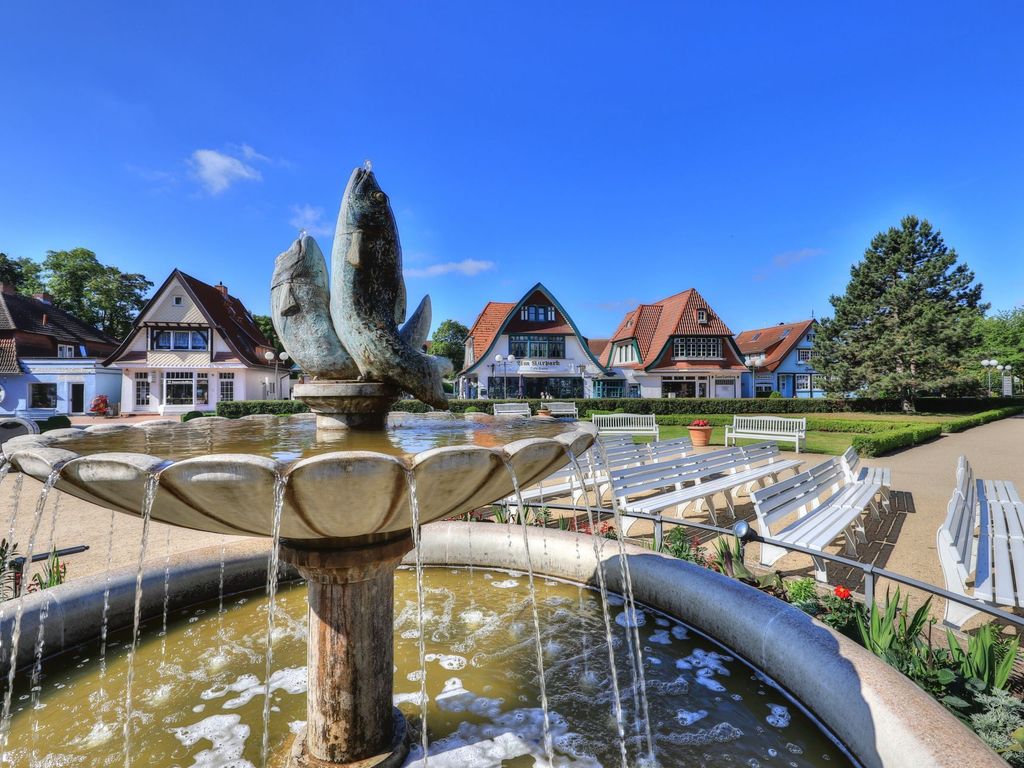Ostseebad Boltenhagen - Blick auf den Brunnen im Kurpark