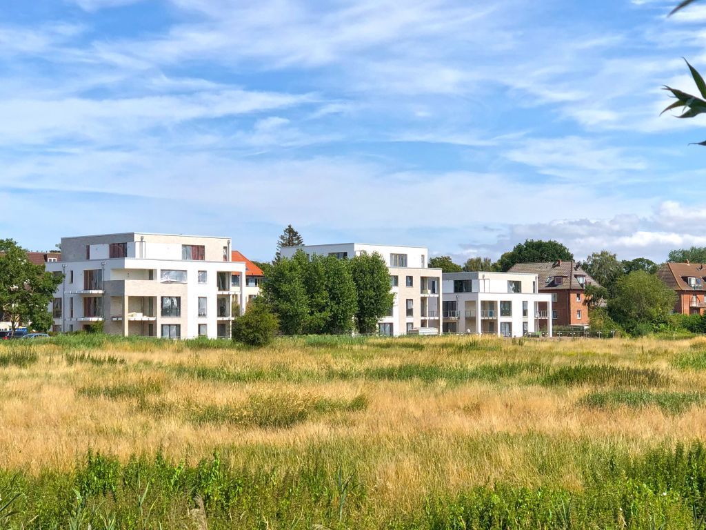 Weisse Villen - Blick auf die Appartementhäuser