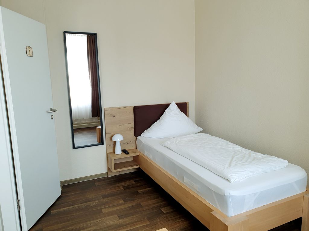 Einzelbettzimmer