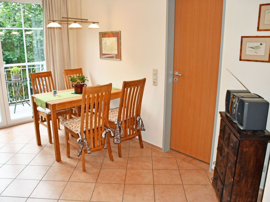 2-Raum-Ferienwohnung mit Balkon, ruhig gelegen