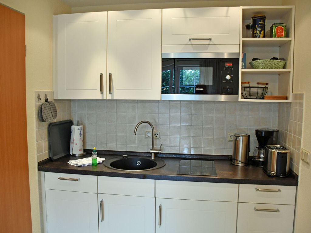 2-Raum-Ferienwohnung mit Balkon, ruhig gelegen