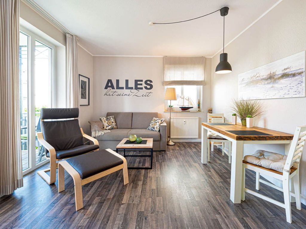 schöne 2-Raum-Ferienwohnung mit Balkon