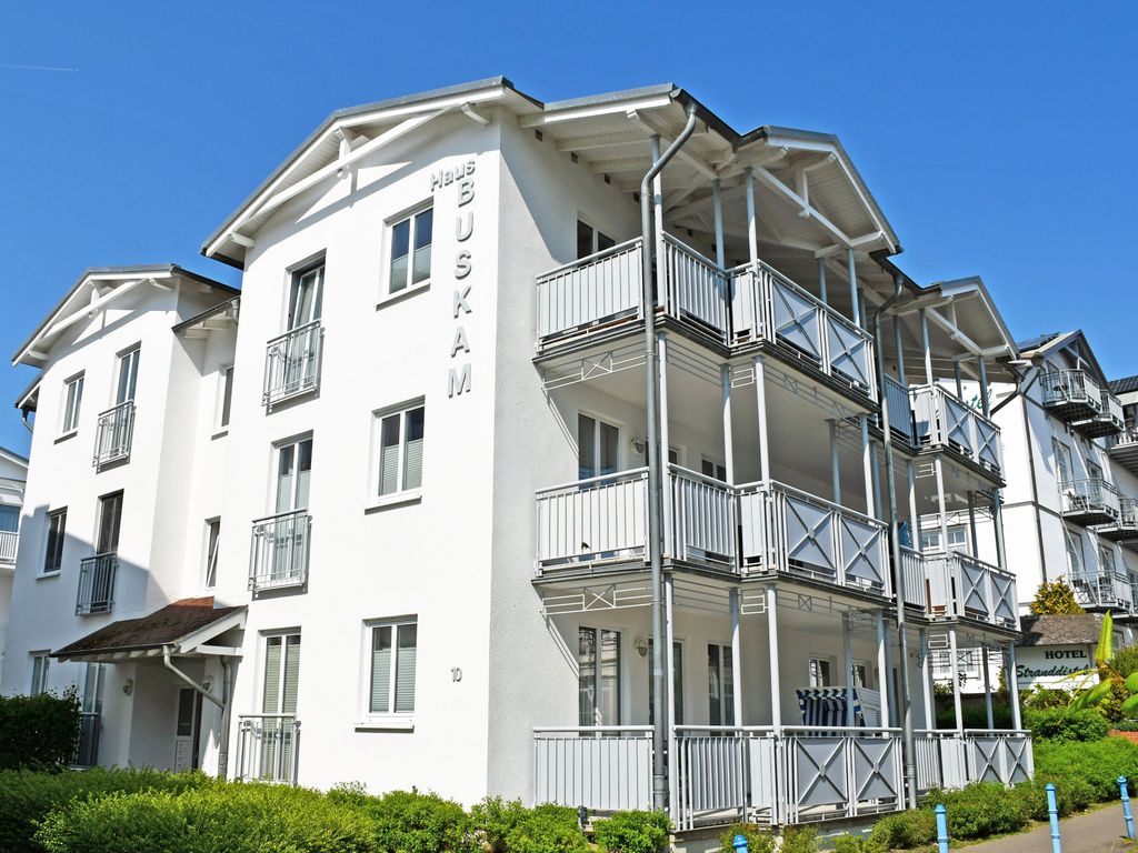Ferienwohnung mit Balkon 500 m bis zum Strand (VB)