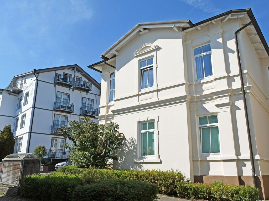 Ferienwohnung mit Balkon 500 m bis zum Strand (VH)