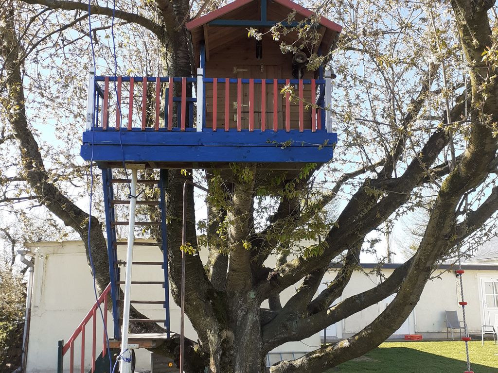 Baumhaus an Kleinis Ferienhof Hohen Niendorf bei Ostseebad Kühlungsborn