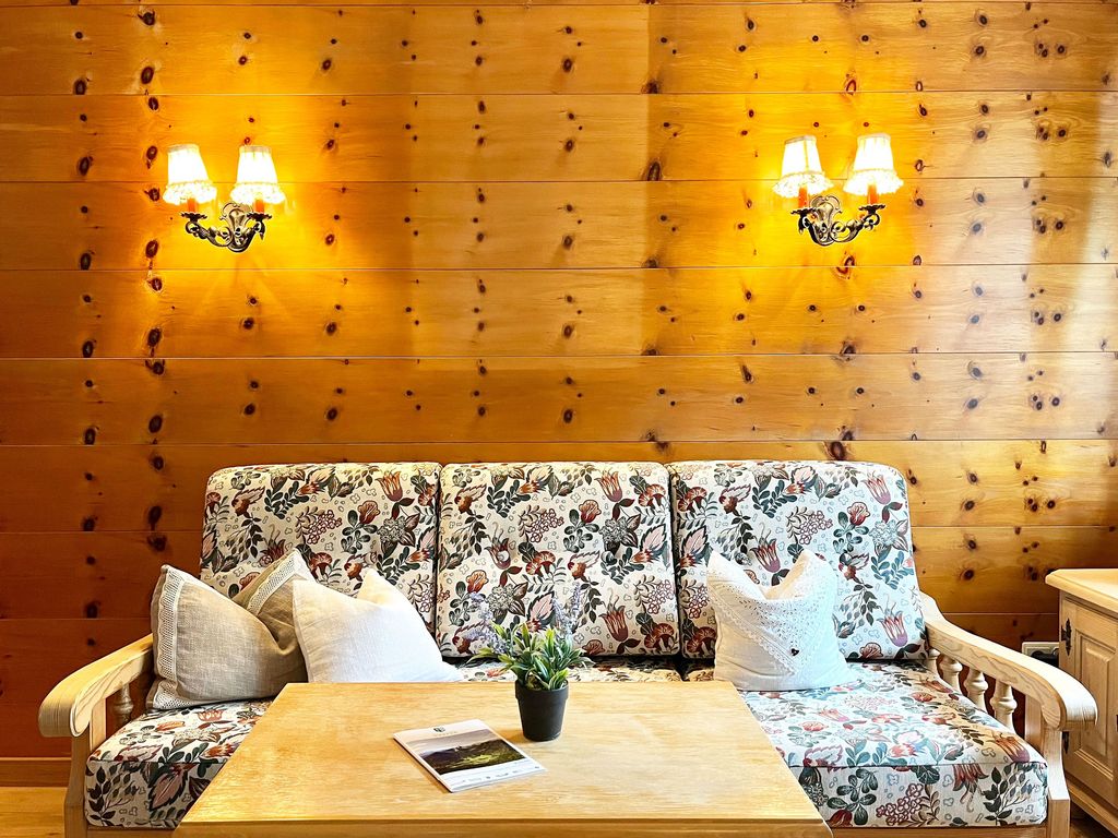 Gemütliches Sofa - Wohnzimmer