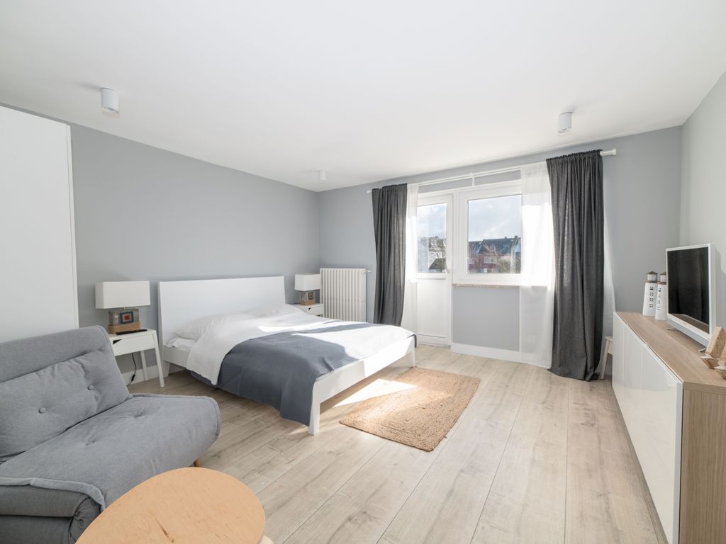Schlafzimmer 1 mit Doppelbett