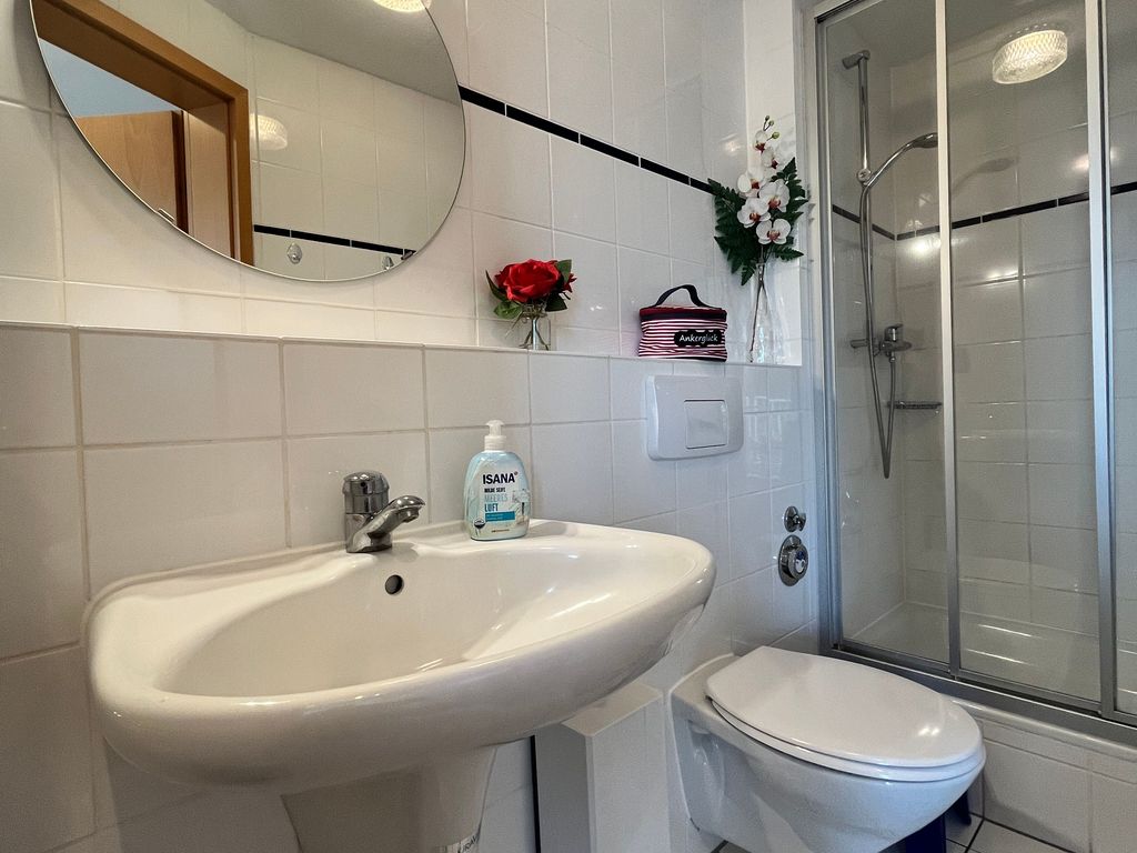 Bad mit Dusche