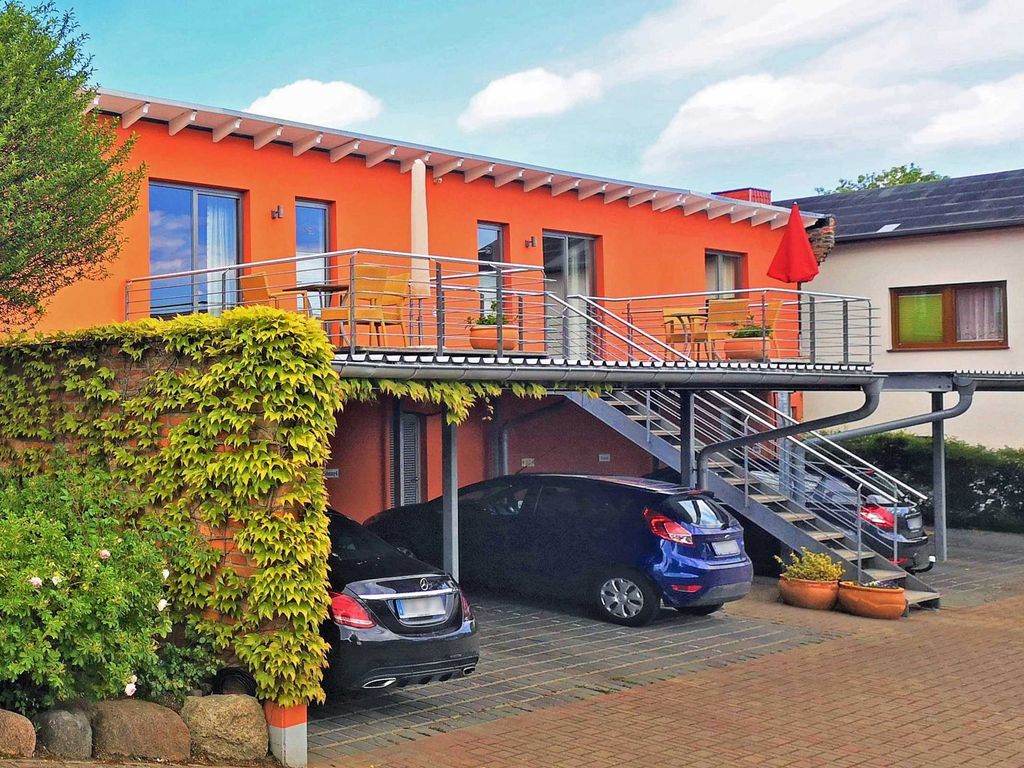 Parkplätze direkt am Haus