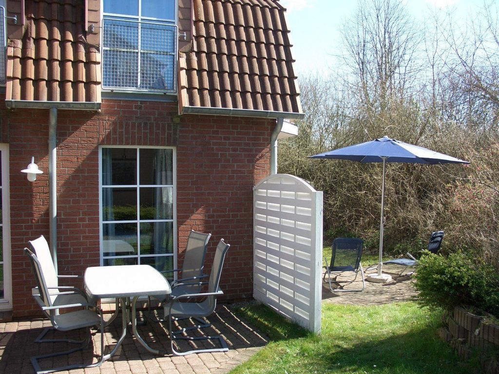 Außenansicht mit 2 Terrassen