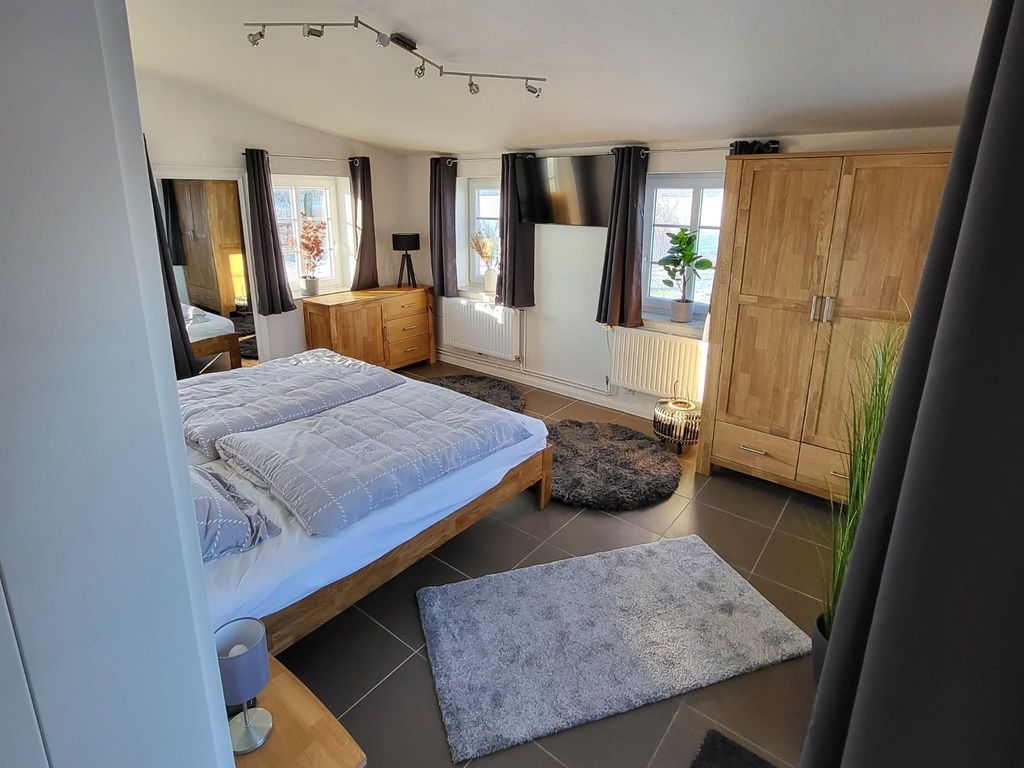 Schlafzimmer mit Doppelbett