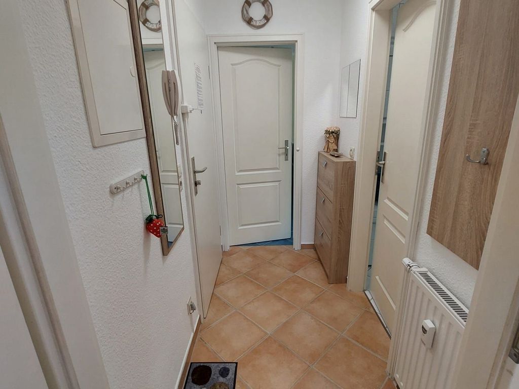 Flur mit Schuhschrank und Flurgarderobe