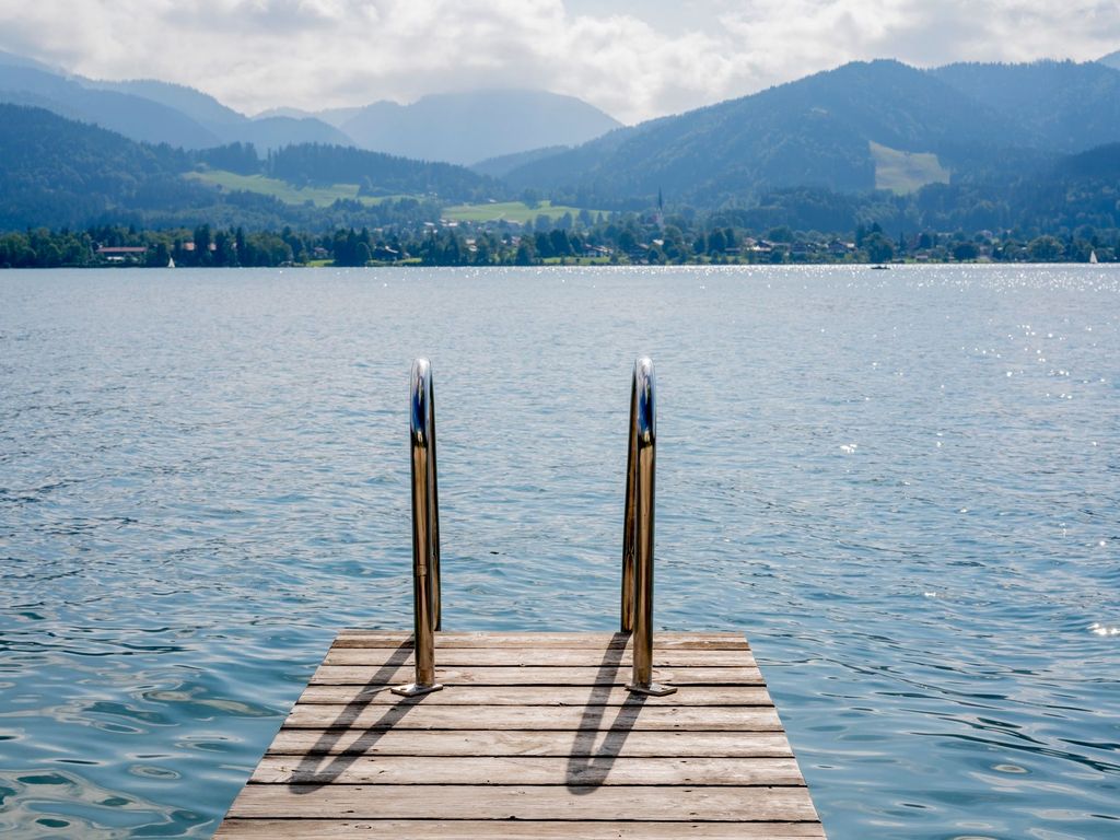 Steg direkt vor dem Haus