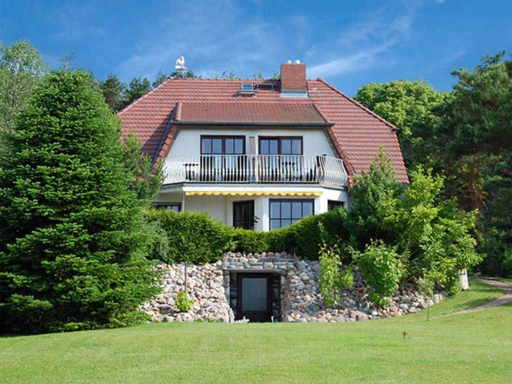 schöne 2-Raum Ferienwohnungen direkt am Selliner See