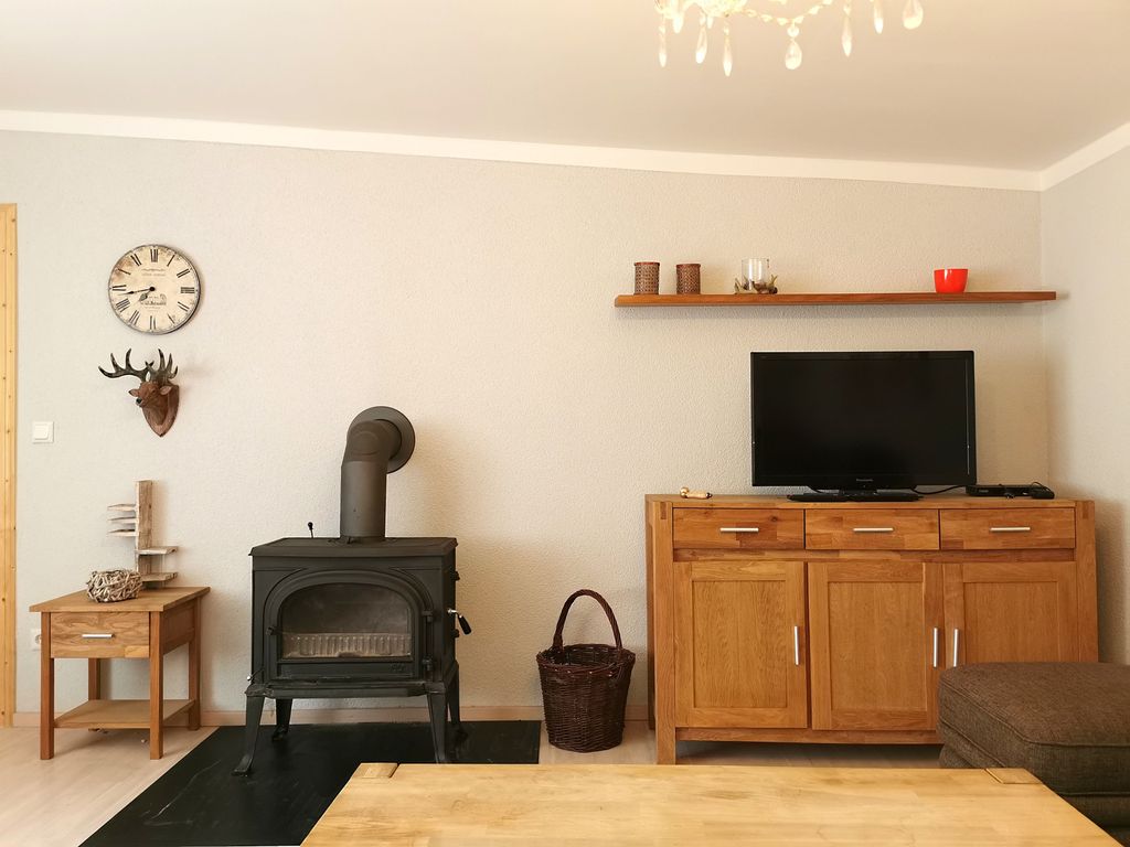Wohnzimmer mit Kamin