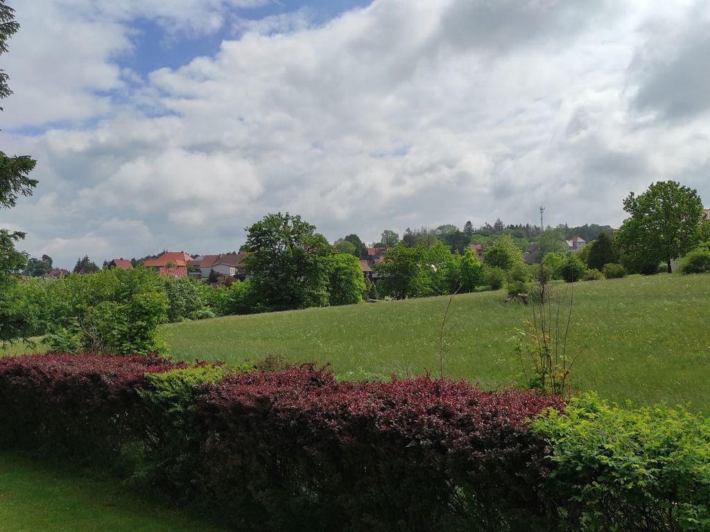 Mit einem herrlichen Wiesenblick vom Balkon