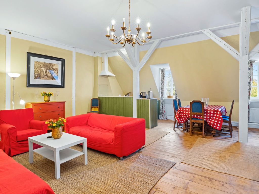 Wohnzimmer mit Blick zur Küche