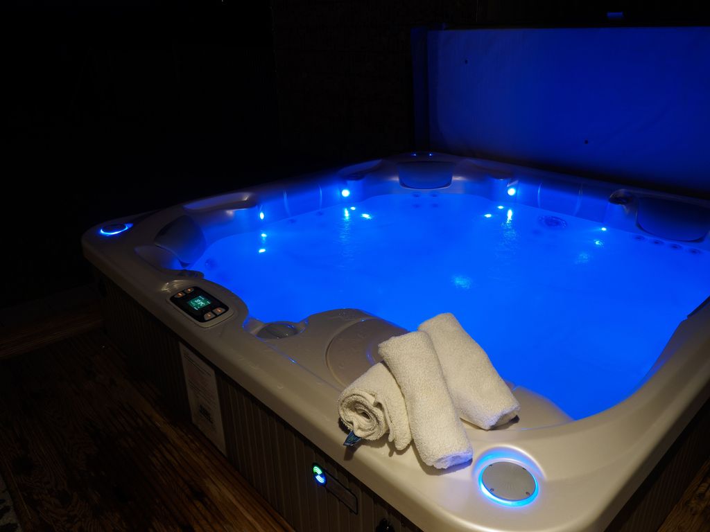 Whirlpool bei Nacht