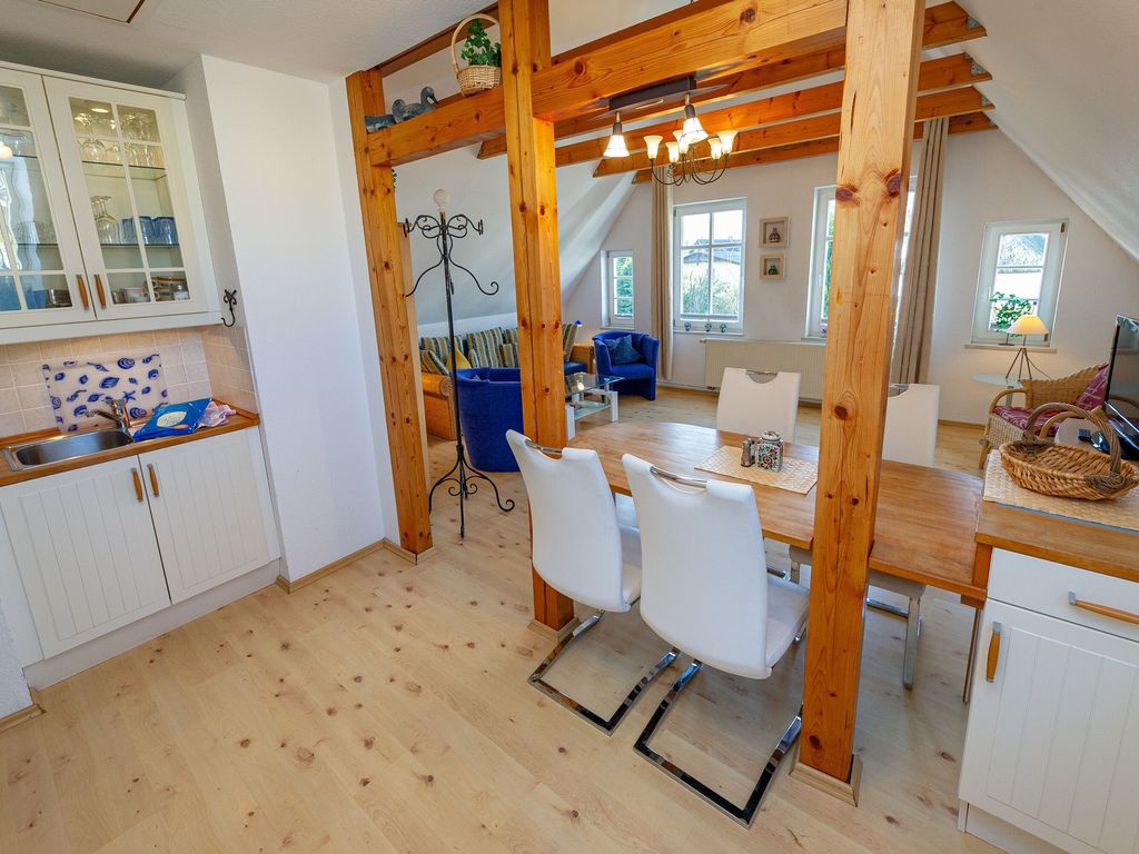 Wohnzimmer und Küchenbereich