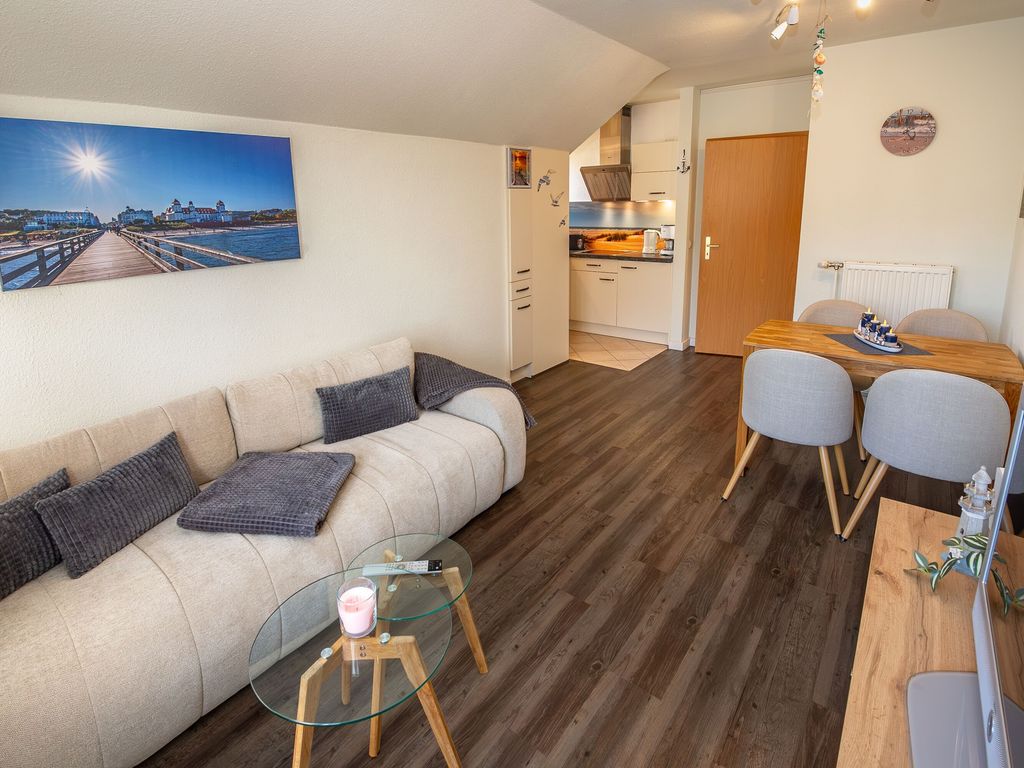 Wohnzimmer und Küche