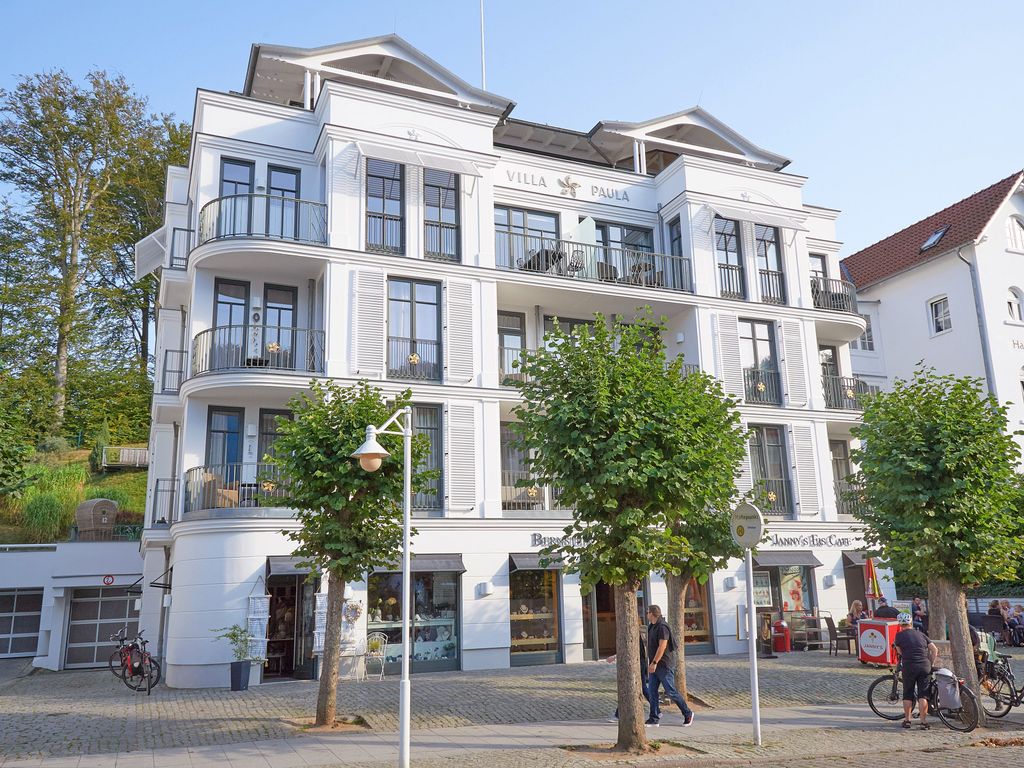 Villa Paula Sellin – weiße Villa mit geschwungenen Balkonen an der Wilhelmstraße