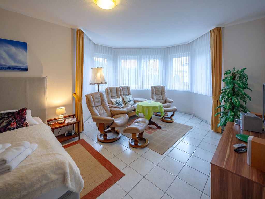 Wohn- und Schlafzimmer