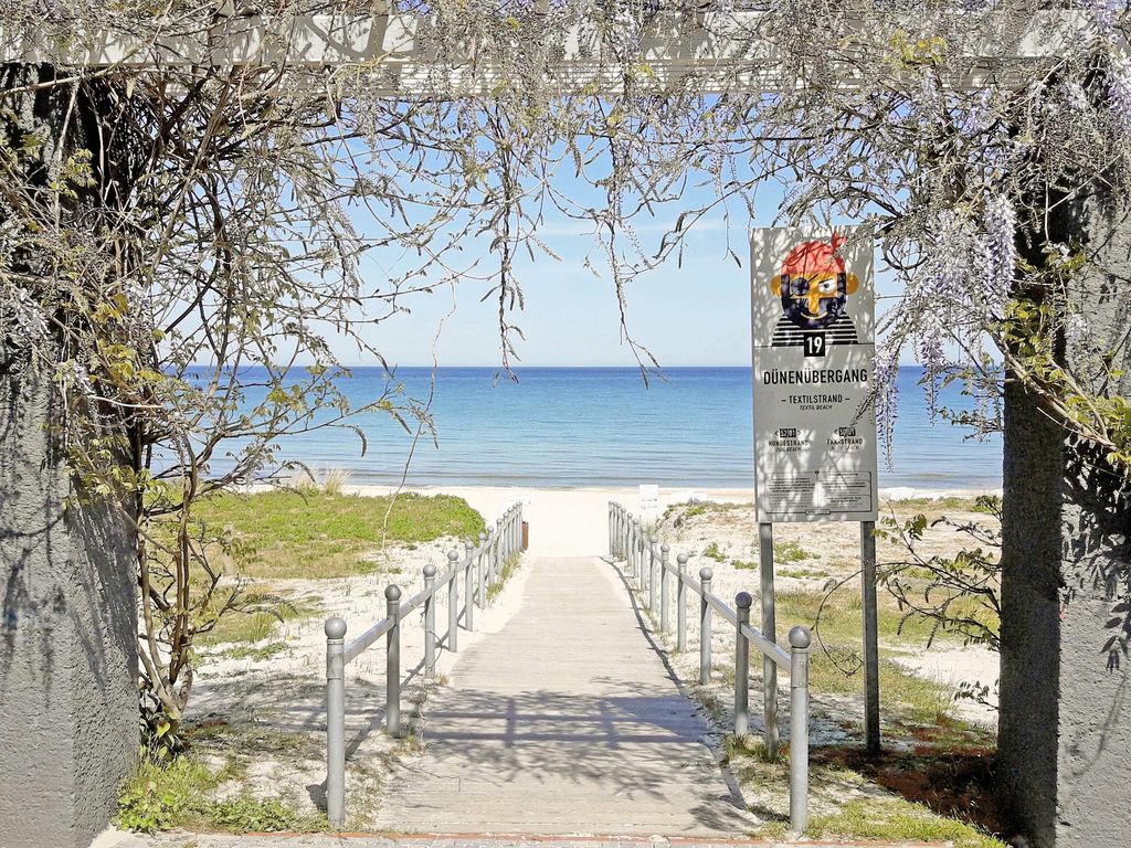 DünenResort Binz – Dünenübergang mit Bohlenweg zum Strand und zur Ostsee