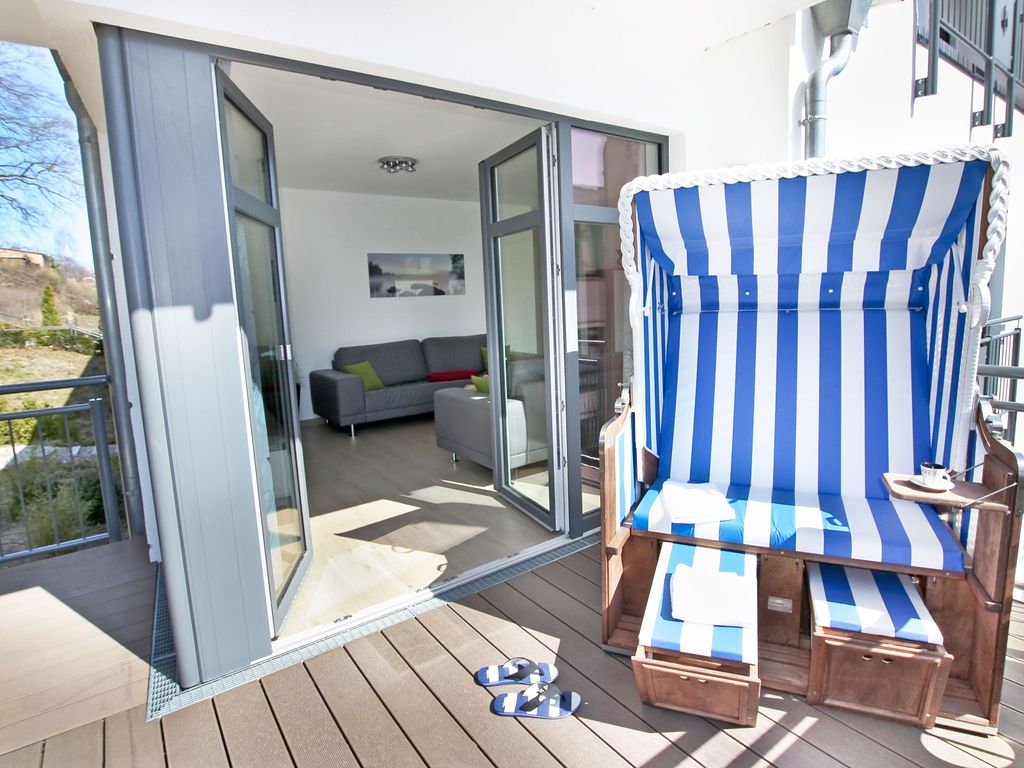 Strandkorb auf Balkon