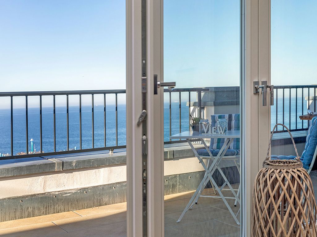 Balkon mit Meerblick