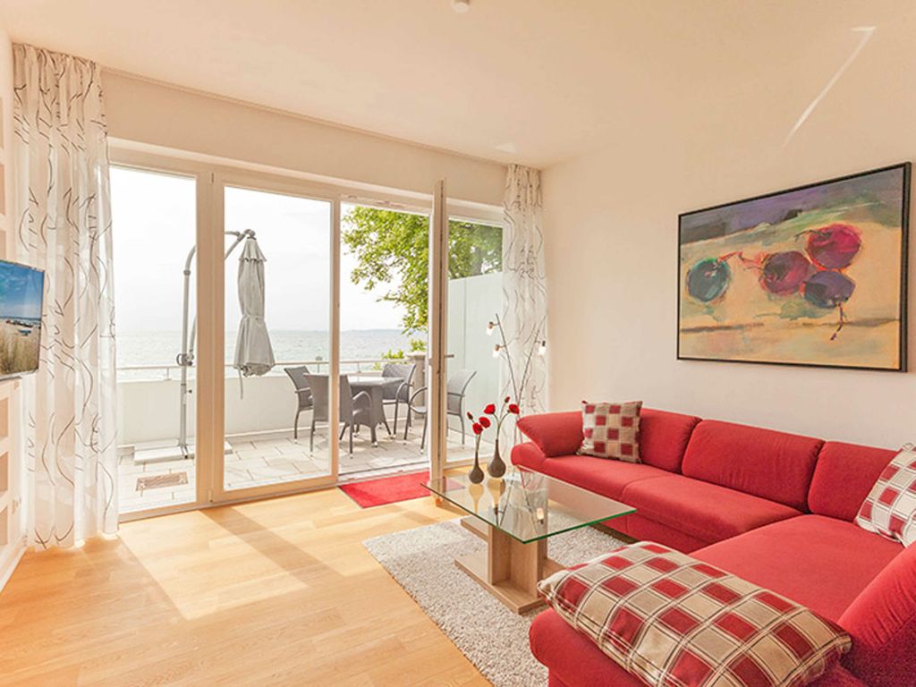Wohnzimmer und Terrasse mit Meerblick