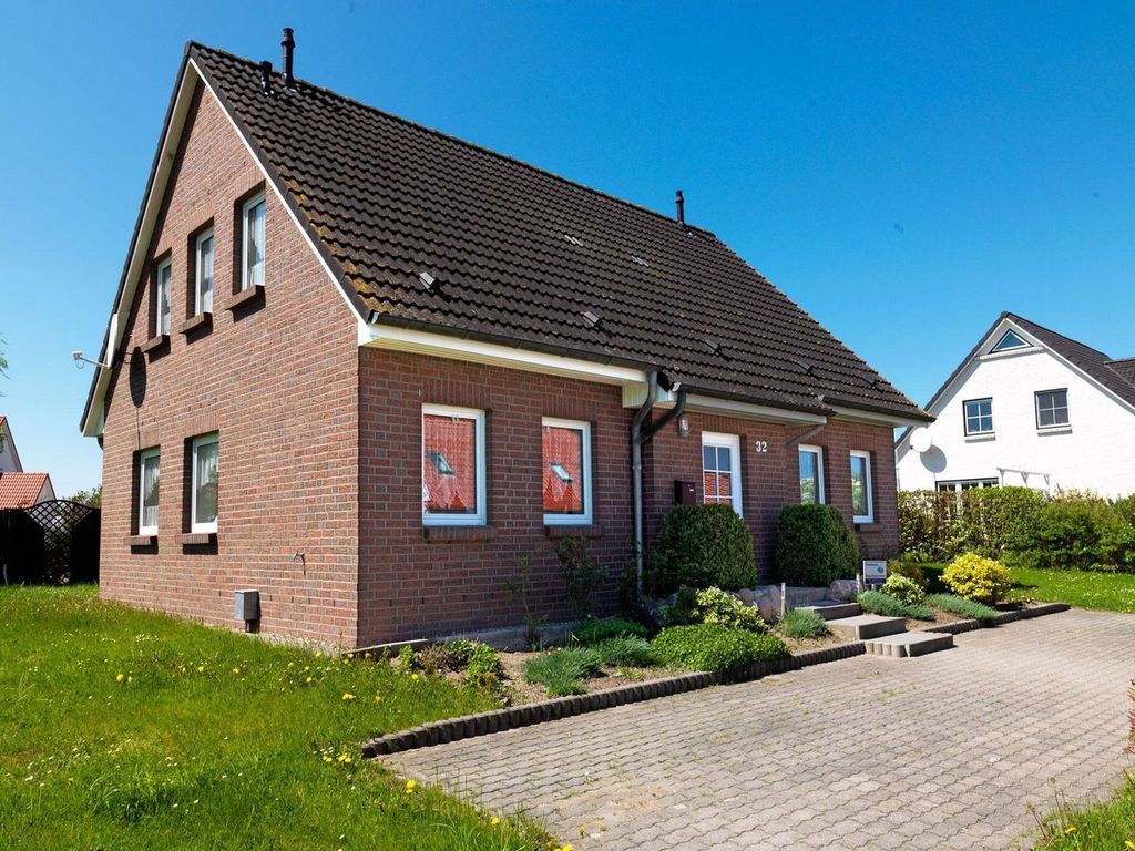 Außenansicht des Hauses- Auf der rechten Seite befindet sich das Haus Ostseesonne