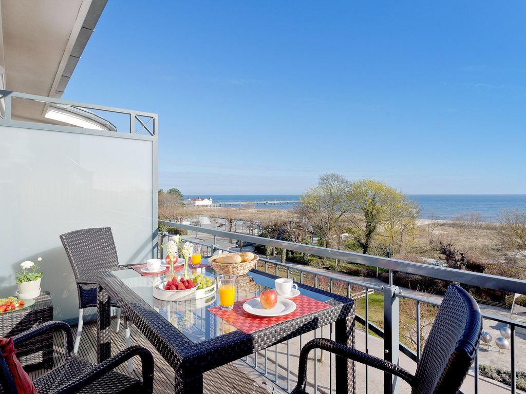 Balkon mit Weitblick über die Ostsee